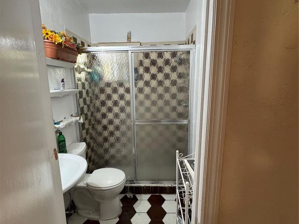 3913 SW 28th St, West Park FL 33023