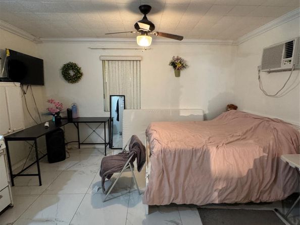 3913 SW 28th St, West Park FL 33023