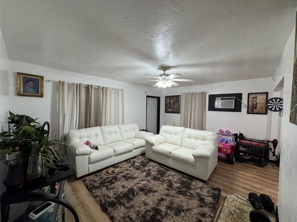3913 SW 28th St, West Park FL 33023