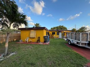 3913 SW 28th St, West Park FL 33023