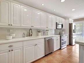 6890 Willow Wood Drive 206, Boca Raton FL 33434