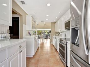 6890 Willow Wood Drive 206, Boca Raton FL 33434