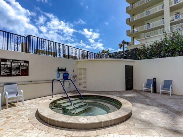 5380 N Ocean Drive 14b, Singer Island FL 33404