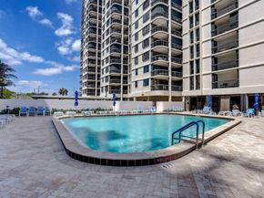 5380 N Ocean Drive 14b, Singer Island FL 33404