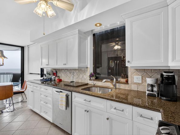 5380 N Ocean Drive 14b, Singer Island FL 33404