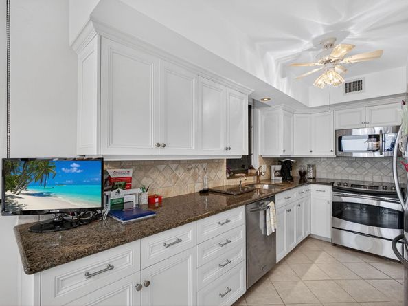 5380 N Ocean Drive 14b, Singer Island FL 33404