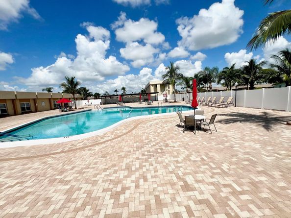 2805 Crosley Drive E B, West Palm Beach FL 33415