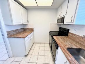 2805 Crosley Drive E B, West Palm Beach FL 33415