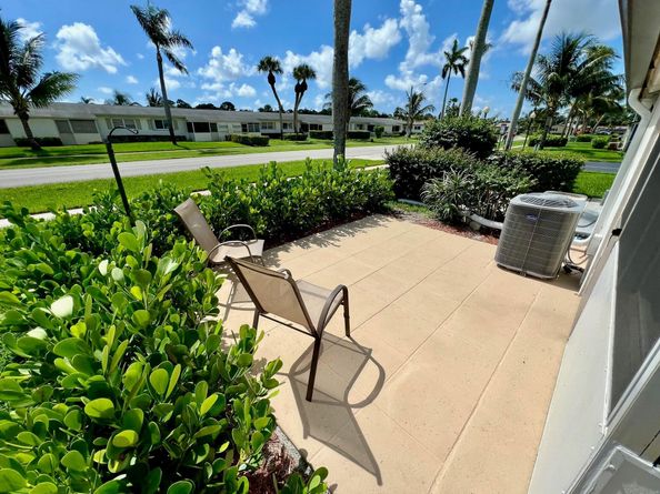 2805 Crosley Drive E B, West Palm Beach FL 33415