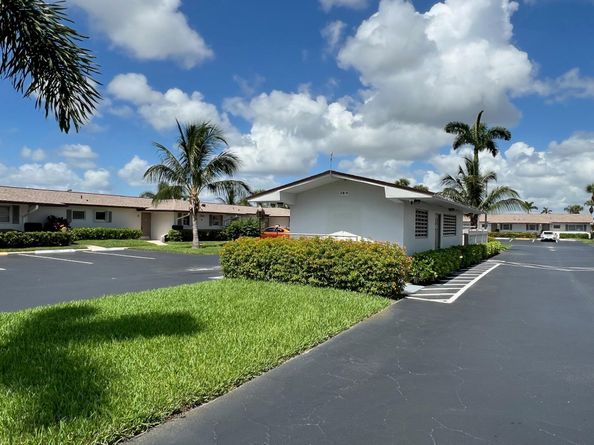 2805 Crosley Drive E B, West Palm Beach FL 33415