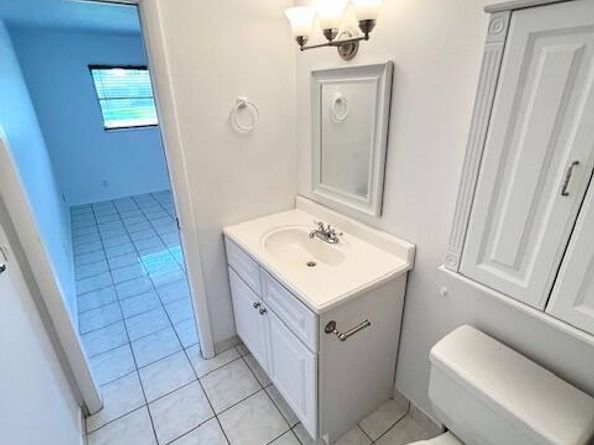 2805 Crosley Drive E B, West Palm Beach FL 33415