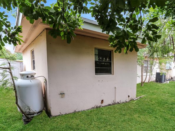 2903 Apalachee Rd, West Palm Beach FL 33406