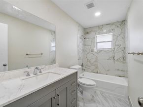 8961 NW 12th St, Plantation FL 33322