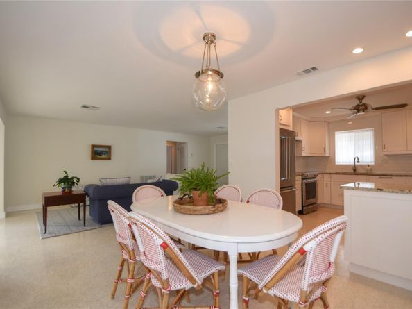 1911 NE 41st St, Fort Lauderdale FL 33308