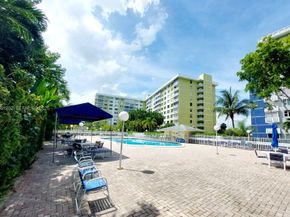 4400 Hillcrest Dr 1005a 1005A, Hollywood FL 33021