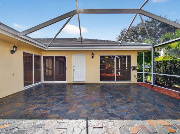 4502 Lakemont Court, Palm Beach Gardens FL 33403