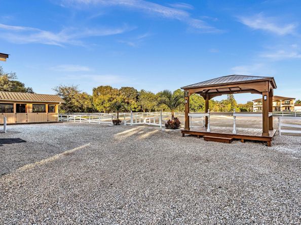 5360 Volunteer Rd, Southwest Ranches FL 33330