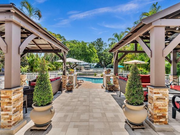 5360 Volunteer Rd, Southwest Ranches FL 33330