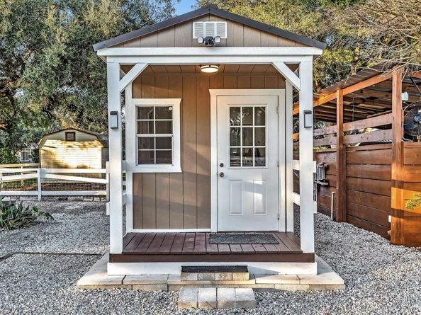 5360 Volunteer Rd, Southwest Ranches FL 33330