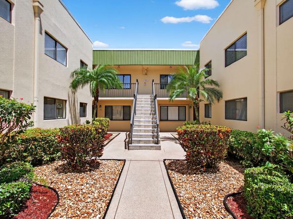 15217 Lakes Of Delray Boulevard 92, Delray Beach FL 33484