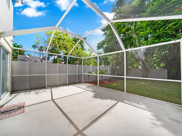 6440 Fern St, Margate FL 33063