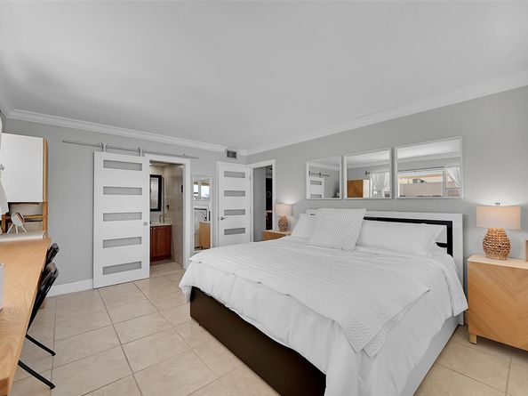 300 Golden Isles Dr 311, Hallandale Beach FL 33009