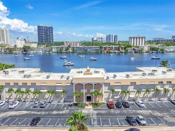 300 Golden Isles Dr 311, Hallandale Beach FL 33009