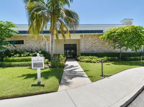 6861 Briarlake Circle, Palm Beach Gardens FL 33418