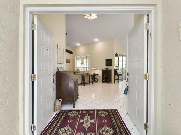 6861 Briarlake Circle, Palm Beach Gardens FL 33418