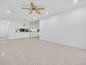 201 Berkley Rd 111, Hollywood FL 33024