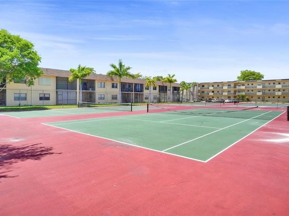 201 Berkley Rd 111, Hollywood FL 33024