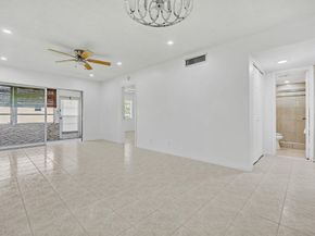 201 Berkley Rd 111, Hollywood FL 33024