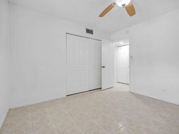 201 Berkley Rd 111, Hollywood FL 33024