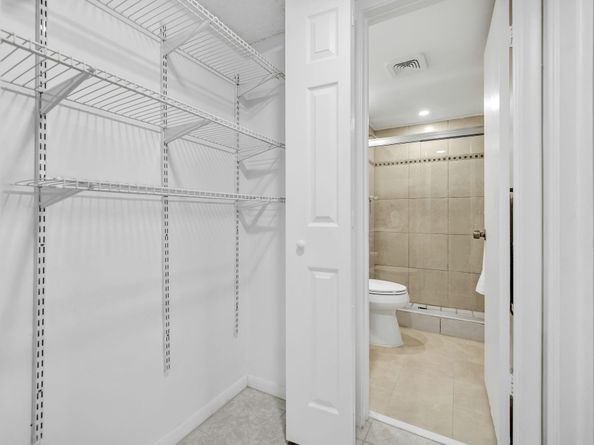201 Berkley Rd 111, Hollywood FL 33024