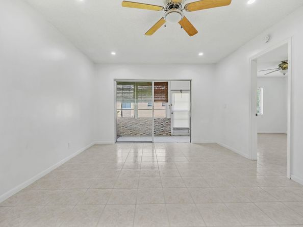 201 Berkley Rd 111, Hollywood FL 33024