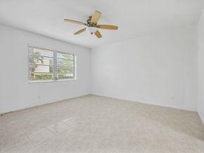 201 Berkley Rd 111, Hollywood FL 33024