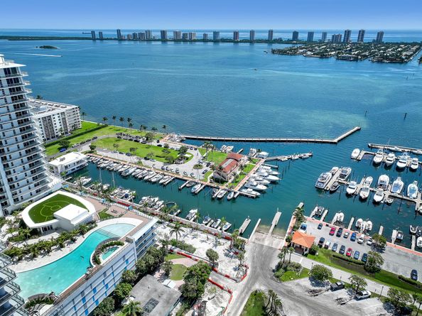 220 Lake Shore Drive N2103, Lake Park FL 33403