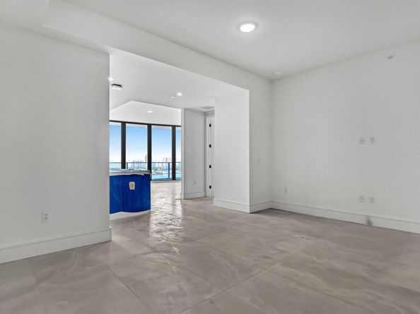 220 Lake Shore Drive N2103, Lake Park FL 33403