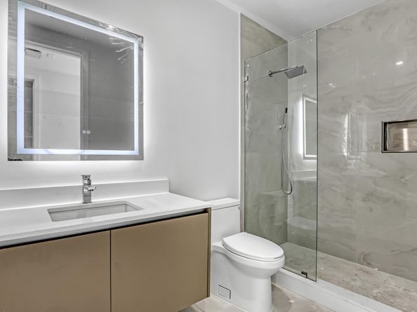 220 Lake Shore Drive N2103, Lake Park FL 33403