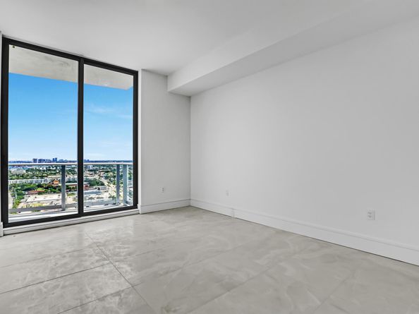 220 Lake Shore Drive N2103, Lake Park FL 33403