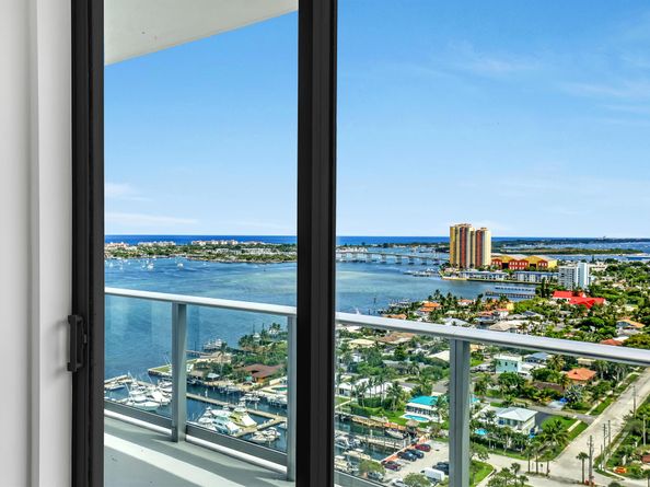 220 Lake Shore Drive N2103, Lake Park FL 33403