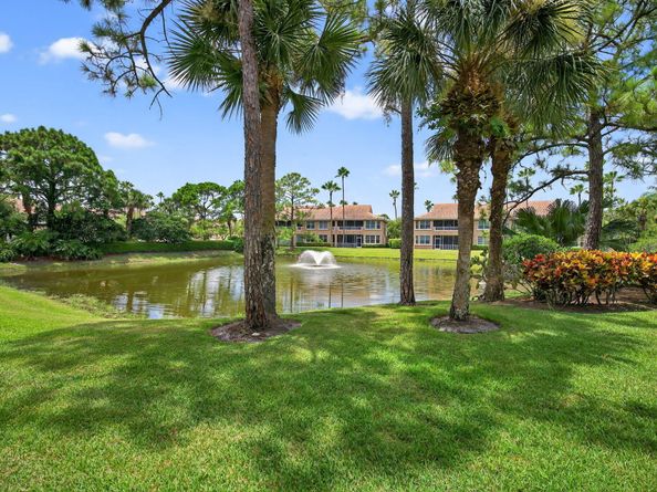 120 Legendary Circle, Palm Beach Gardens FL 33418