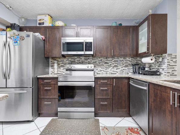 7547 NW 79th Ave 111, Tamarac FL 33321