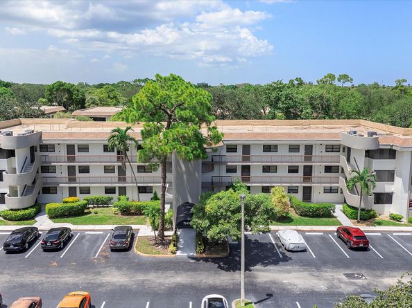 7547 NW 79th Ave 111, Tamarac FL 33321