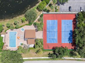 7547 NW 79th Ave 111, Tamarac FL 33321