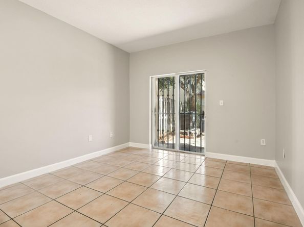11368 SW 230th Ter, Miami FL 33170