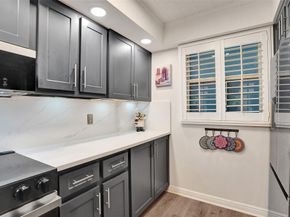 103 Royal Park Dr 1E, Oakland Park FL 33309