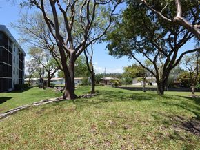 103 Royal Park Dr 1E, Oakland Park FL 33309