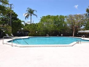 103 Royal Park Dr 1E, Oakland Park FL 33309