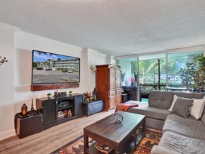 103 Royal Park Dr 1E, Oakland Park FL 33309